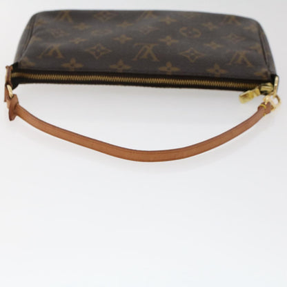 Louis Vuitton Pochette Accessoire Clutch