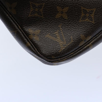 Louis Vuitton Pochette Accessoire Clutch