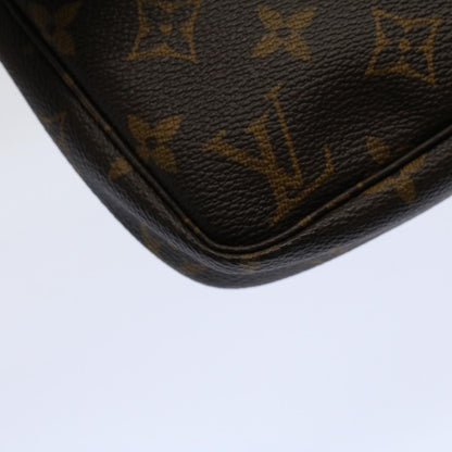 Louis Vuitton Pochette Accessoire Clutch