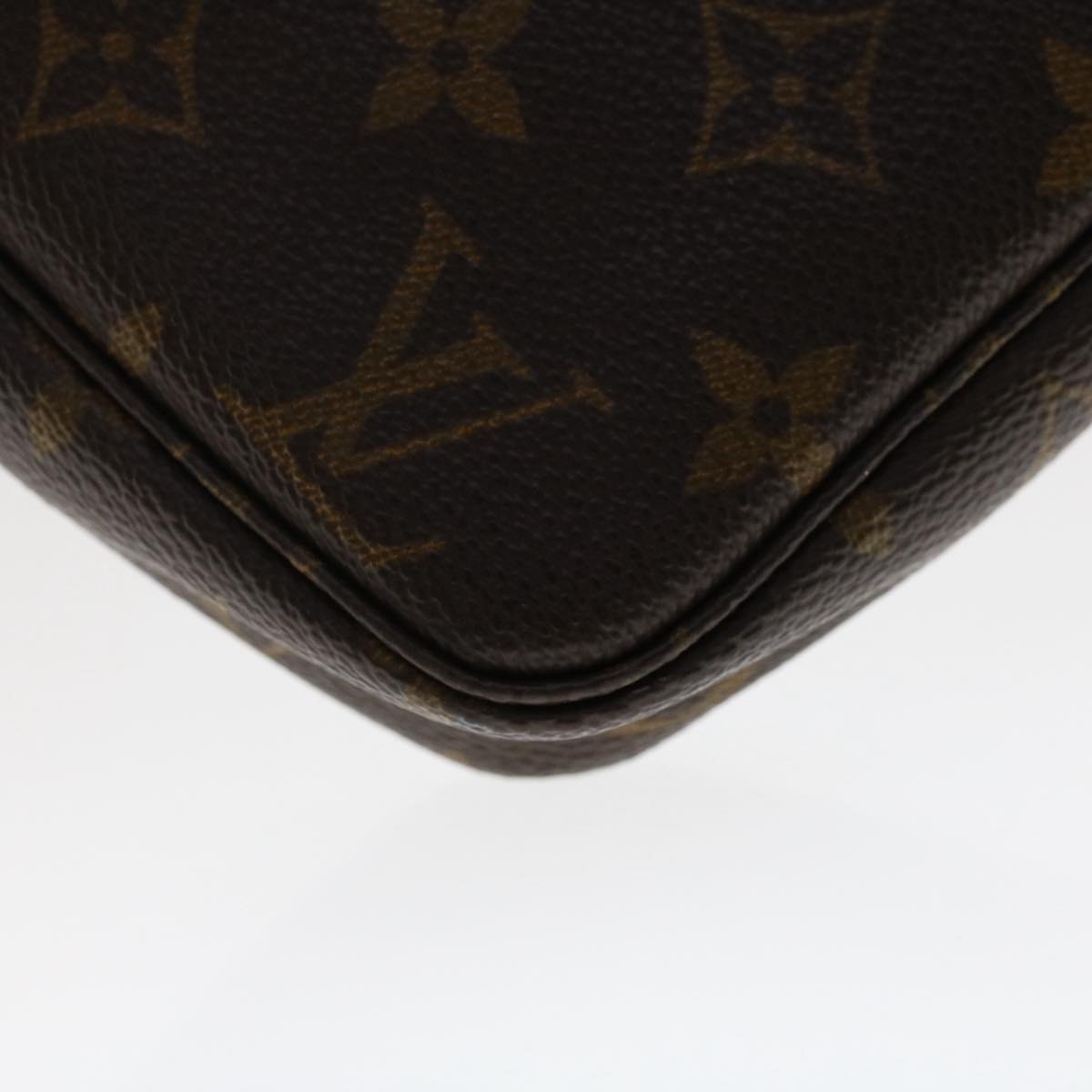 Louis Vuitton Pochette accessoires Clutch