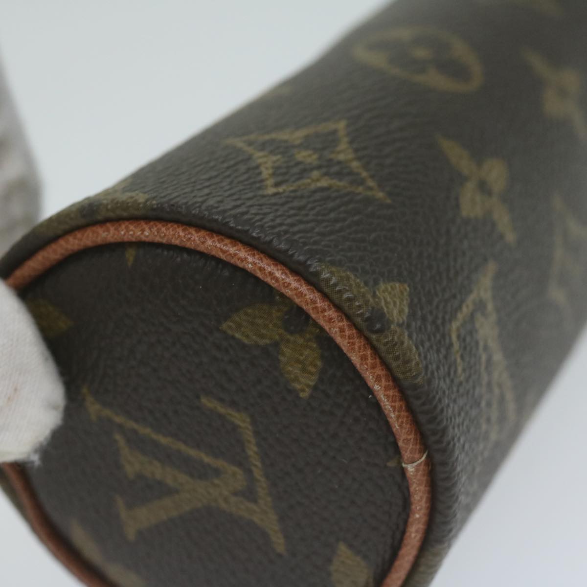 Louis Vuitton Etui à balles de golf Clutch