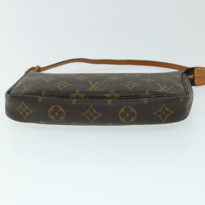 Louis Vuitton Pochette Accessoire Clutch