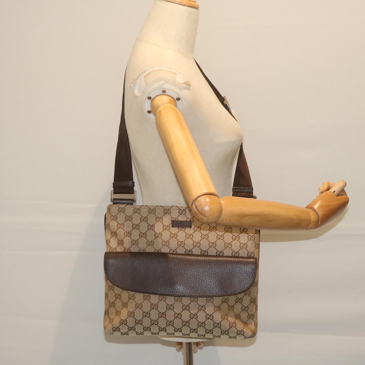 Gucci GG canvas Shoulder Bag