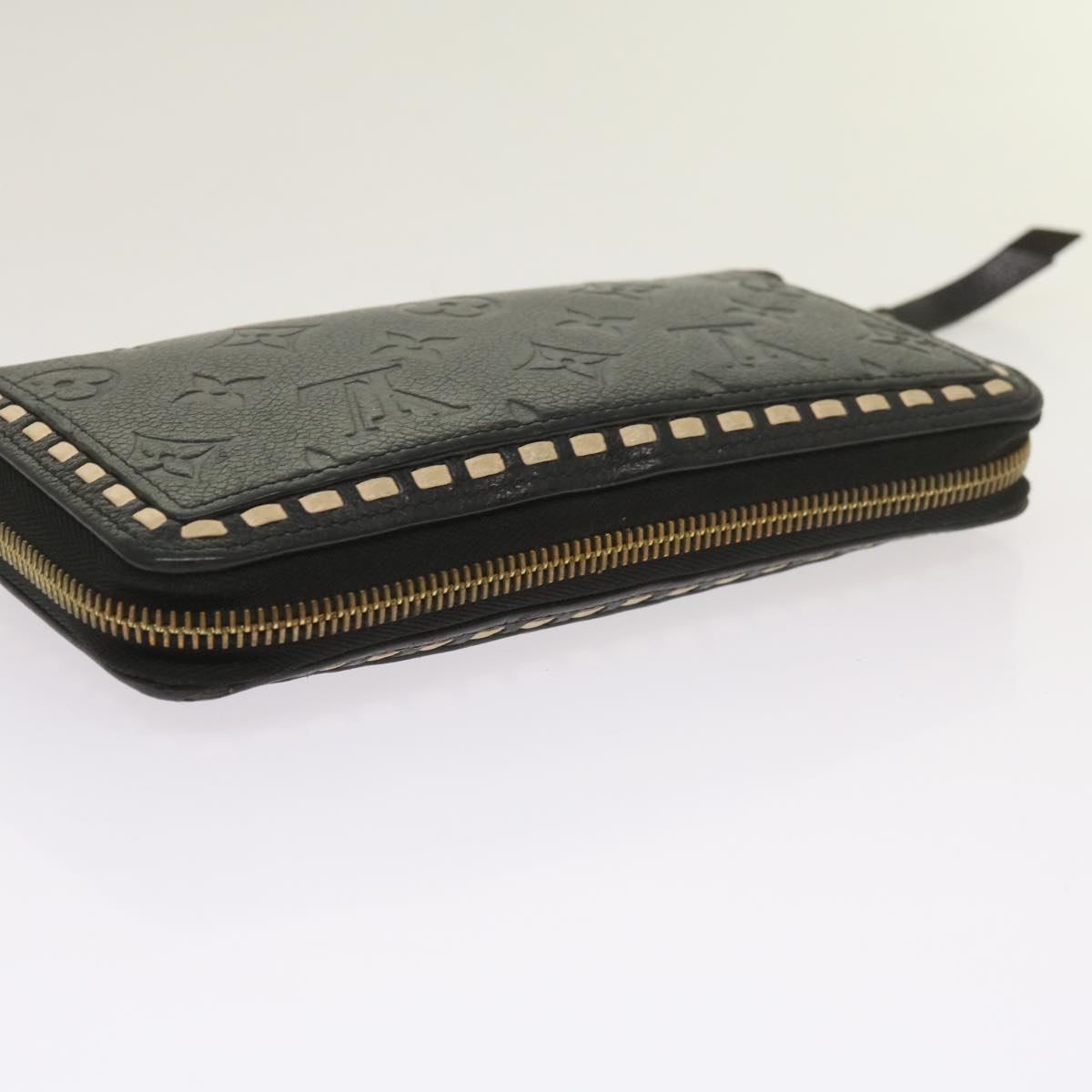 Louis Vuitton Zippy wallet