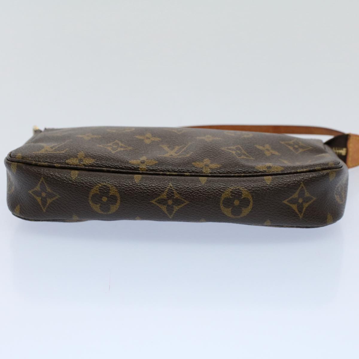 Louis Vuitton Pochette accessoires Clutch