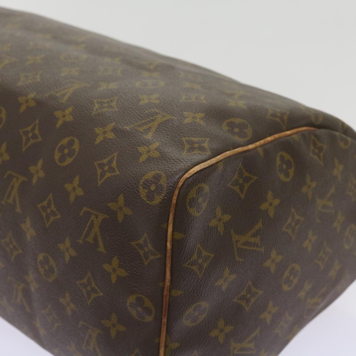 Louis Vuitton Speedy 40 Handbag