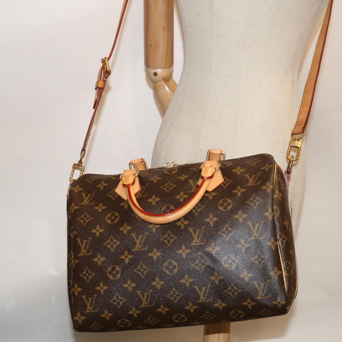 Louis Vuitton Speedy Bandoulière 30 Handbag