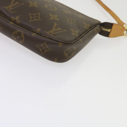 Louis Vuitton Pochette Accessoire Clutch