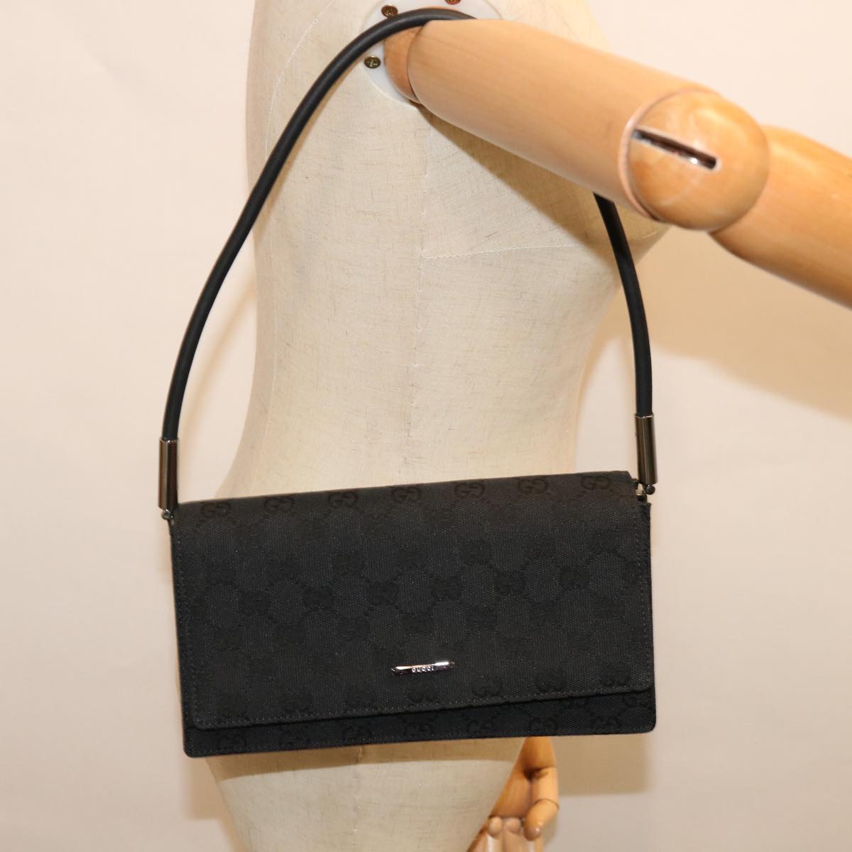 Gucci GG canvas Shoulder Bag