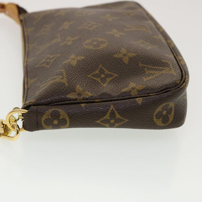 Louis Vuitton Pochette Accessoire Clutch