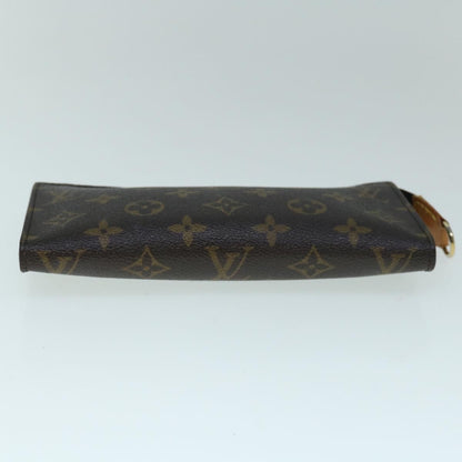 Louis Vuitton Pochette Accessoire Clutch