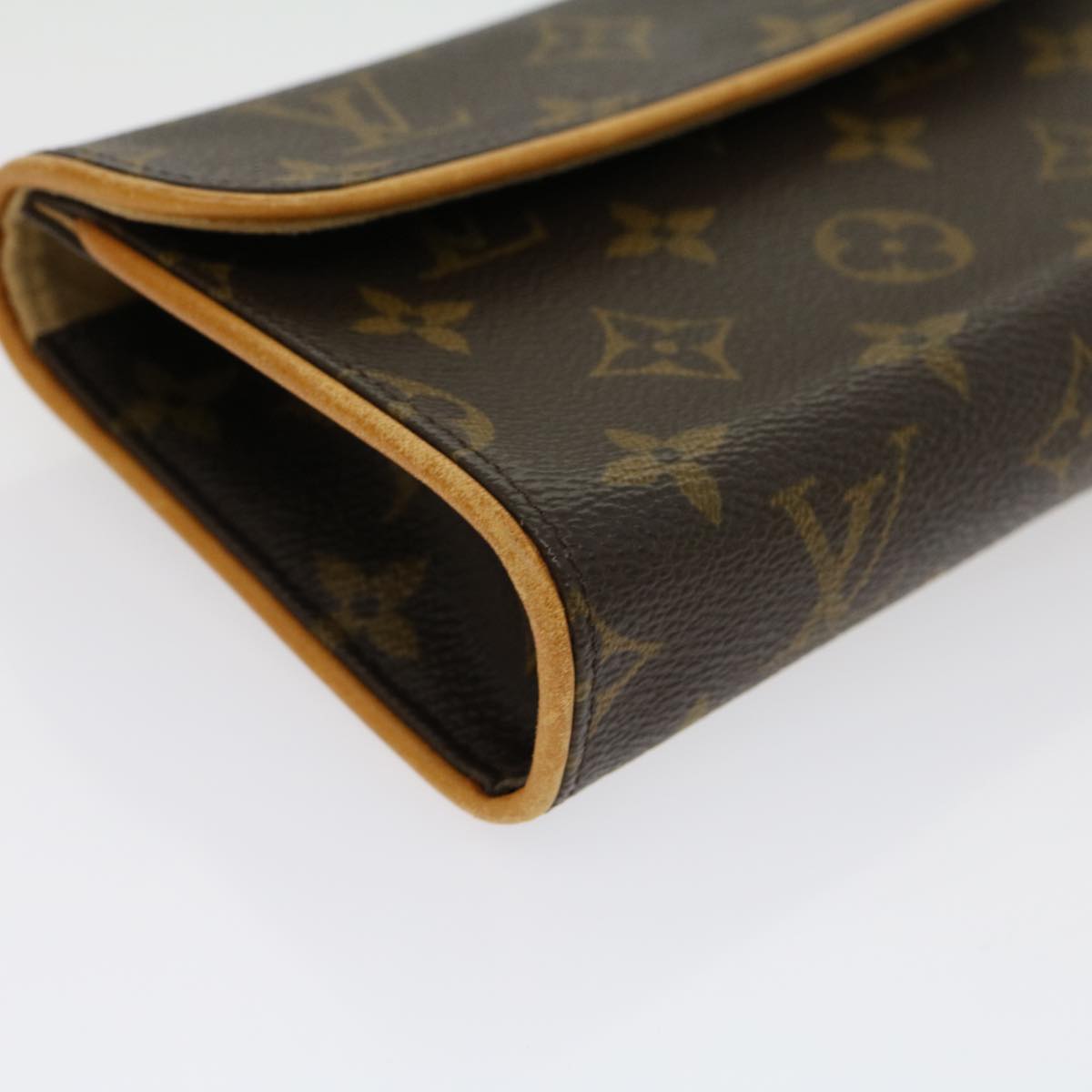 Louis Vuitton Pochette florentine Shoulder Bag