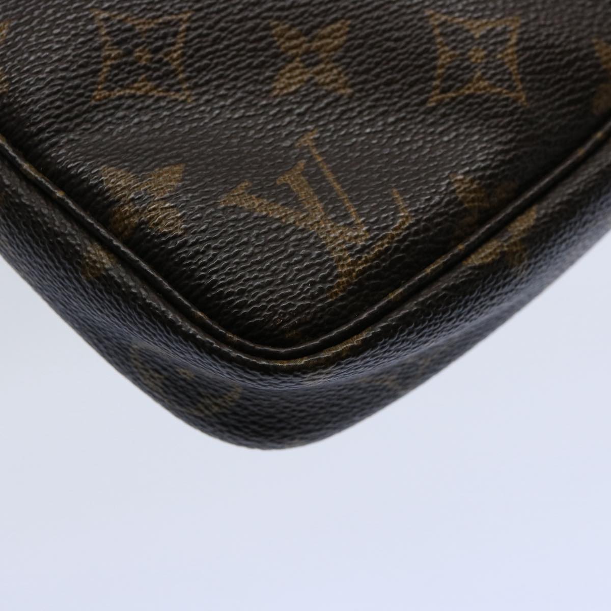 Louis Vuitton Pochette accessoires Clutch