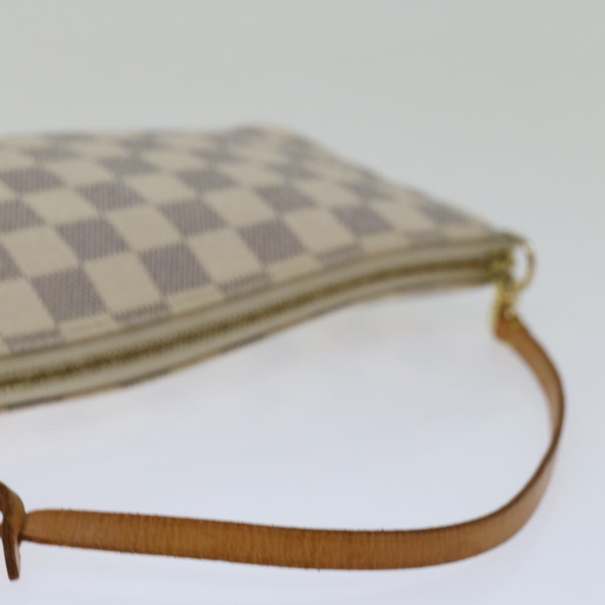 Louis Vuitton Pochette accessoires clutch