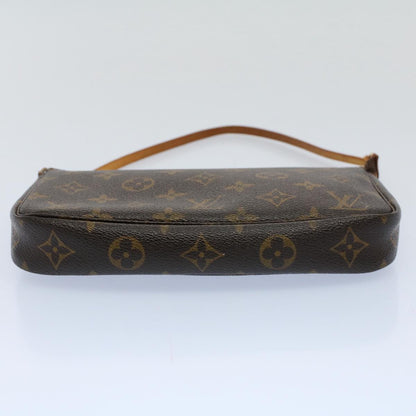 Louis Vuitton Pochette Accessoire Clutch