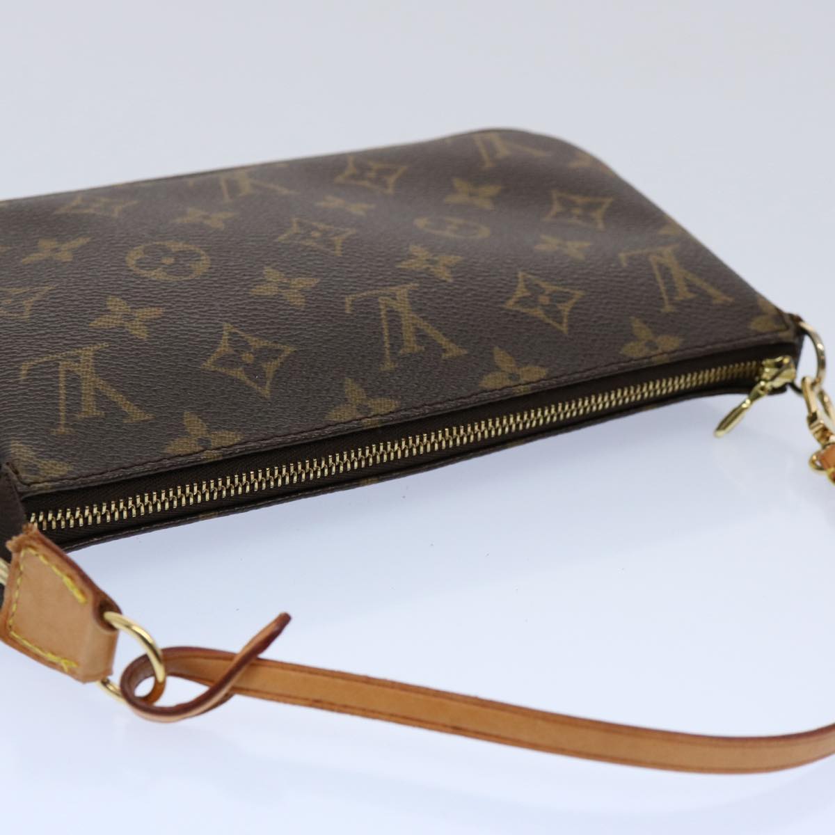 Louis Vuitton Pochette accessoires Clutch