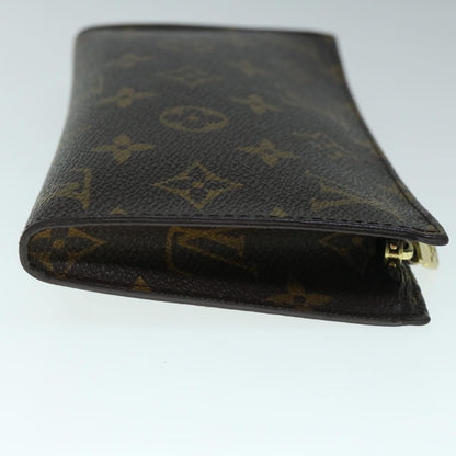 Louis Vuitton Pochette Accessoire Clutch