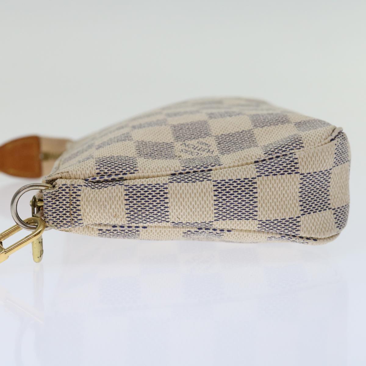 Louis Vuitton Pochette Accessoire Clutch