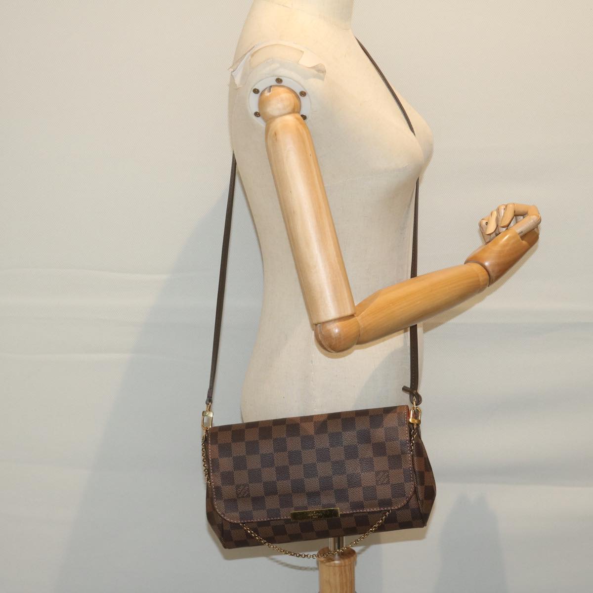 Louis Vuitton Favorite Shoulder Bag