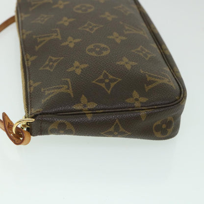 Louis Vuitton Pochette Accessoire Clutch