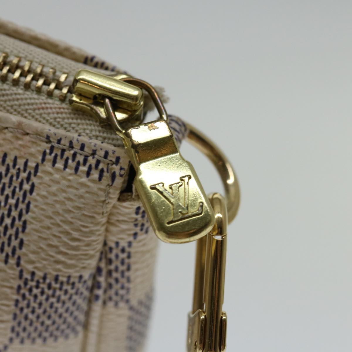 Louis Vuitton Pochette accessoires clutch