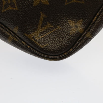 Louis Vuitton Pochette Accessoire Clutch