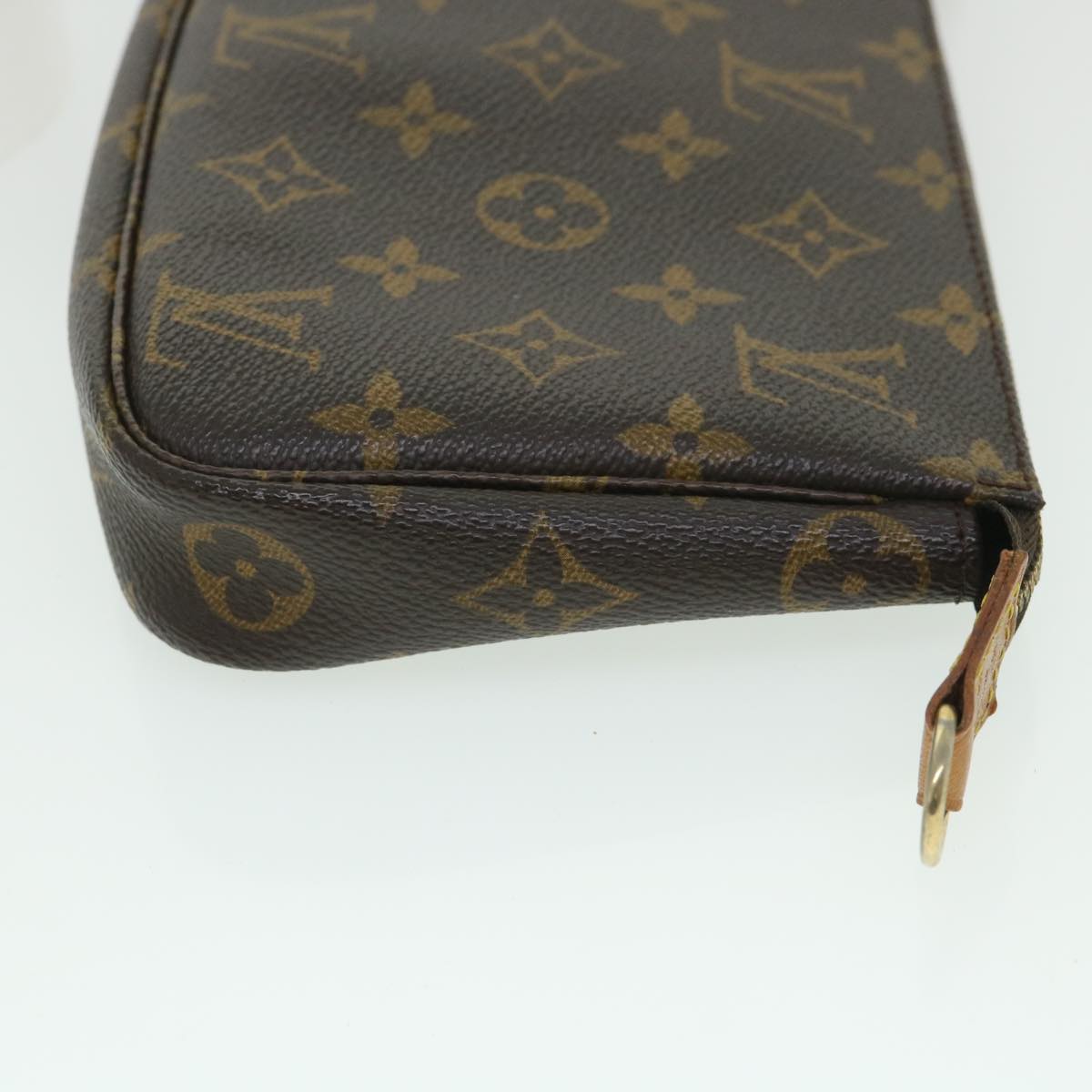 Louis Vuitton Pochette accessoires Clutch