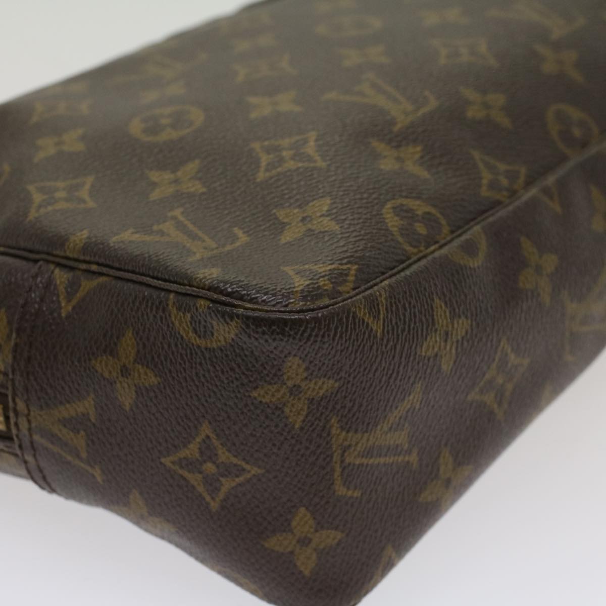 Louis Vuitton Trousse de Toilette Clutch