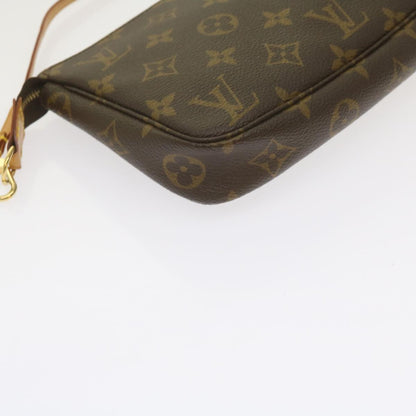 Louis Vuitton Pochette Accessoire Clutch