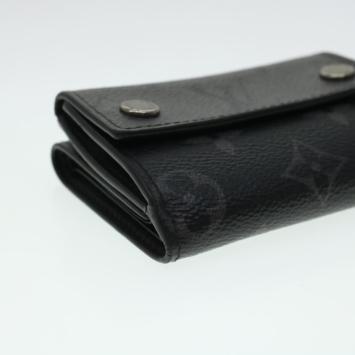 Louis Vuitton Discovery Wallet