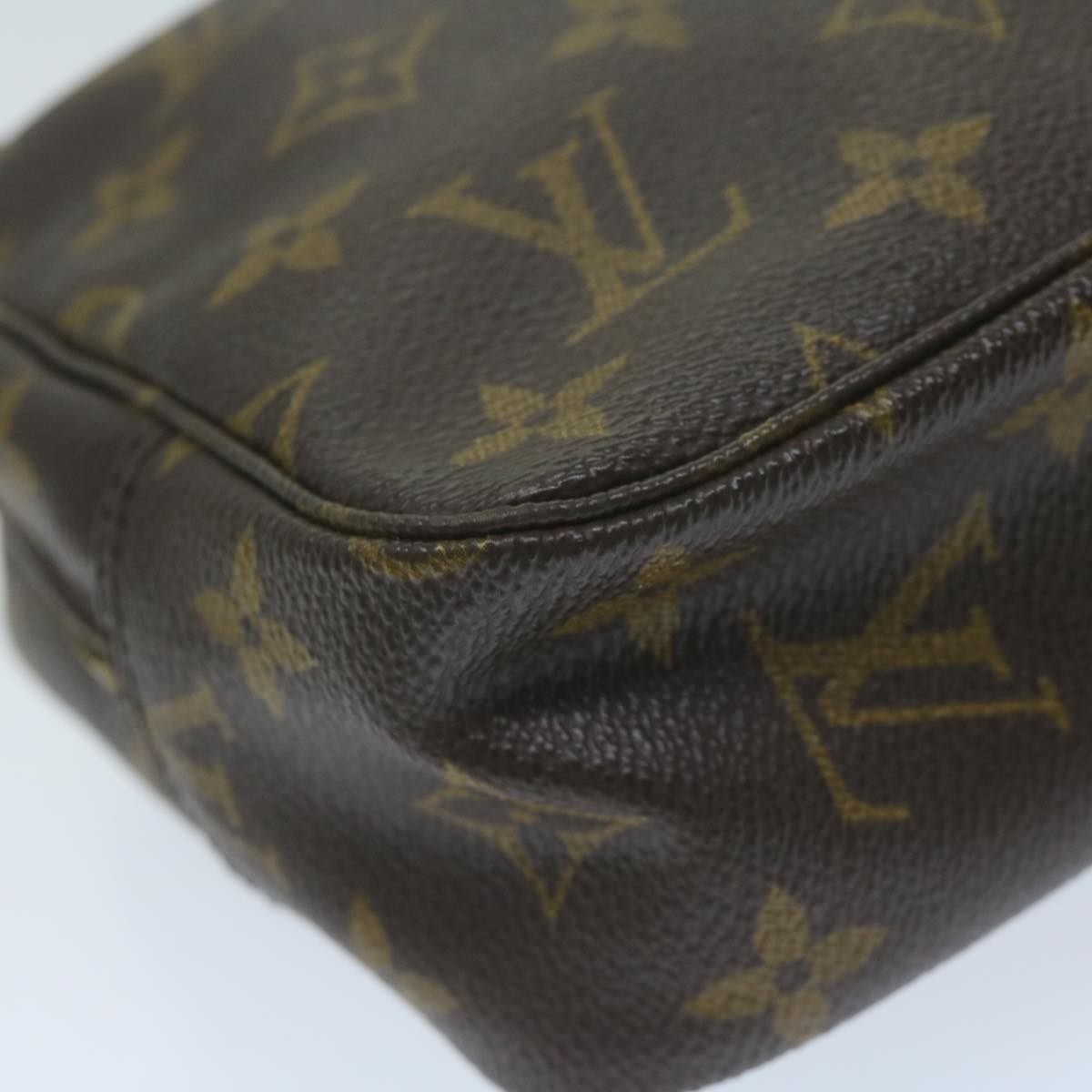 Louis Vuitton Trousse de Toilette Clutch