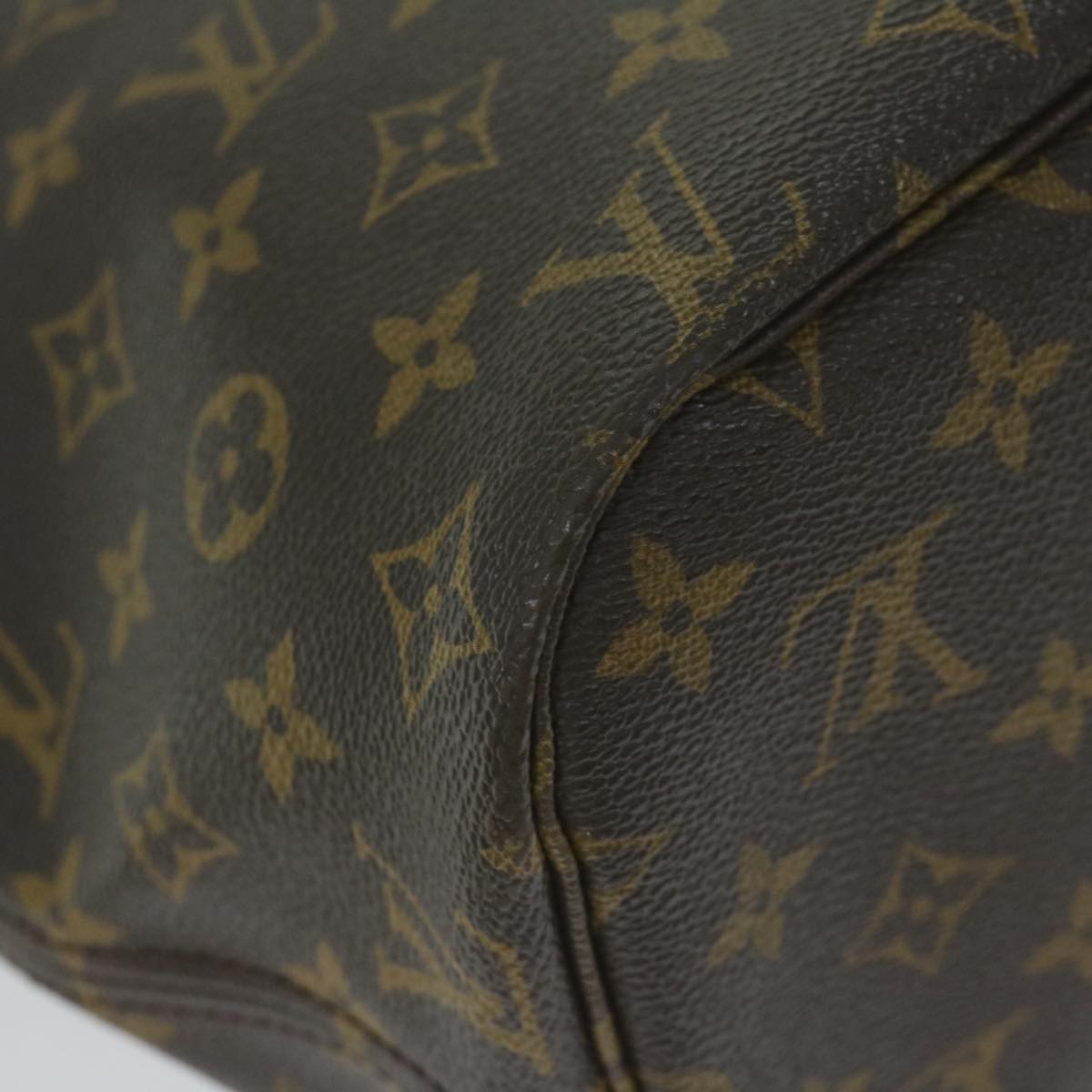 Louis Vuitton Neverfull MM Tote Bag