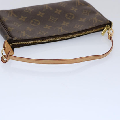 Louis Vuitton Pochette Accessoire Clutch