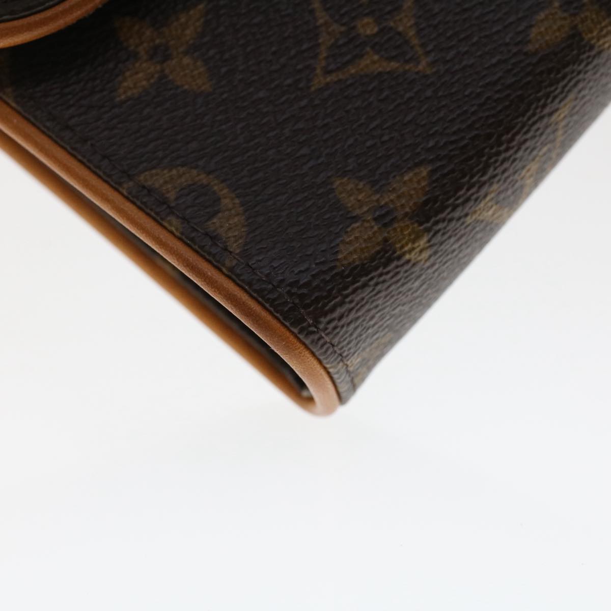 Louis Vuitton Florentine Clutch