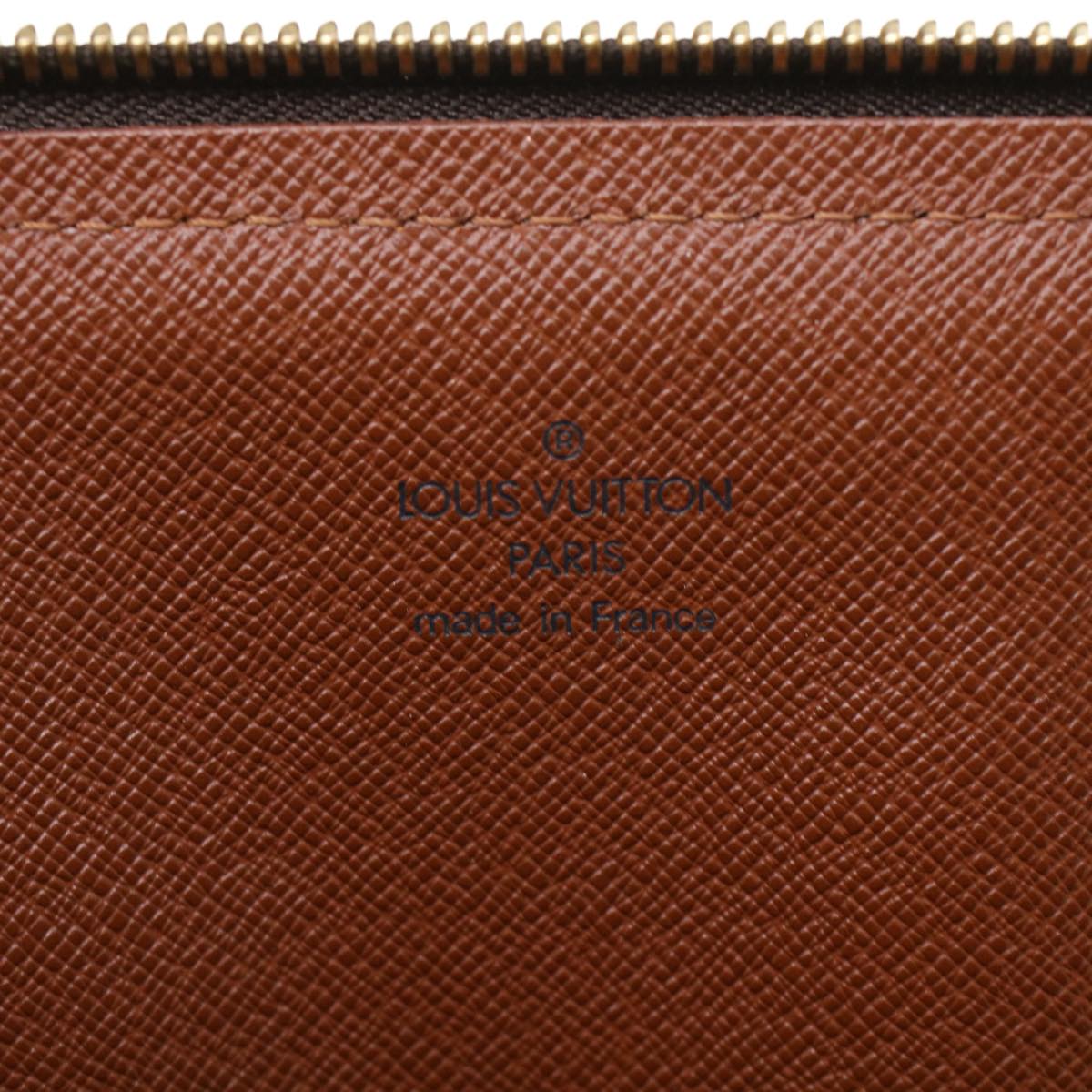 Louis Vuitton Poche document Clutch