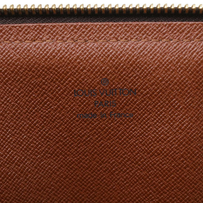 Louis Vuitton Poche document Clutch