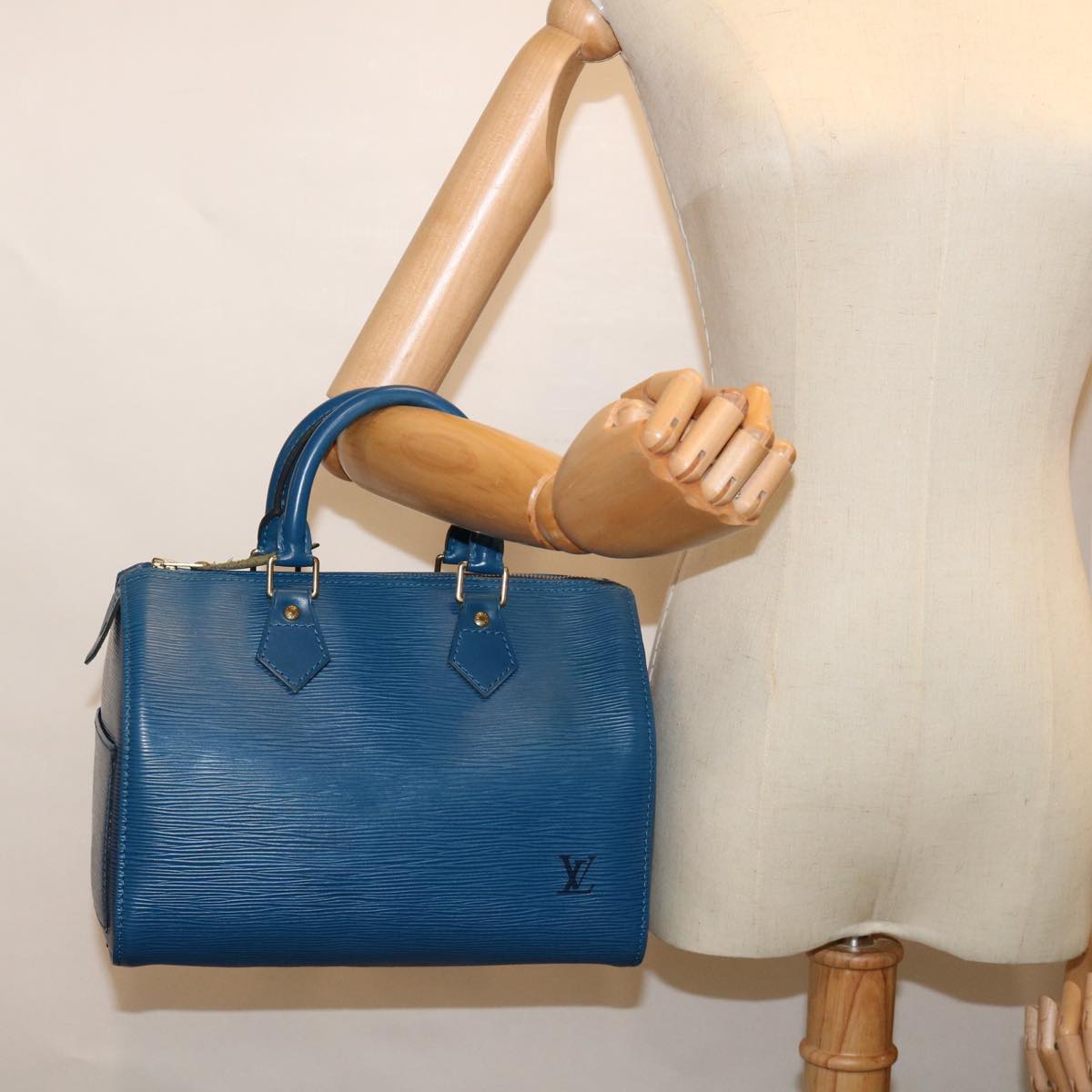 Louis Vuitton Speedy 25 handbag