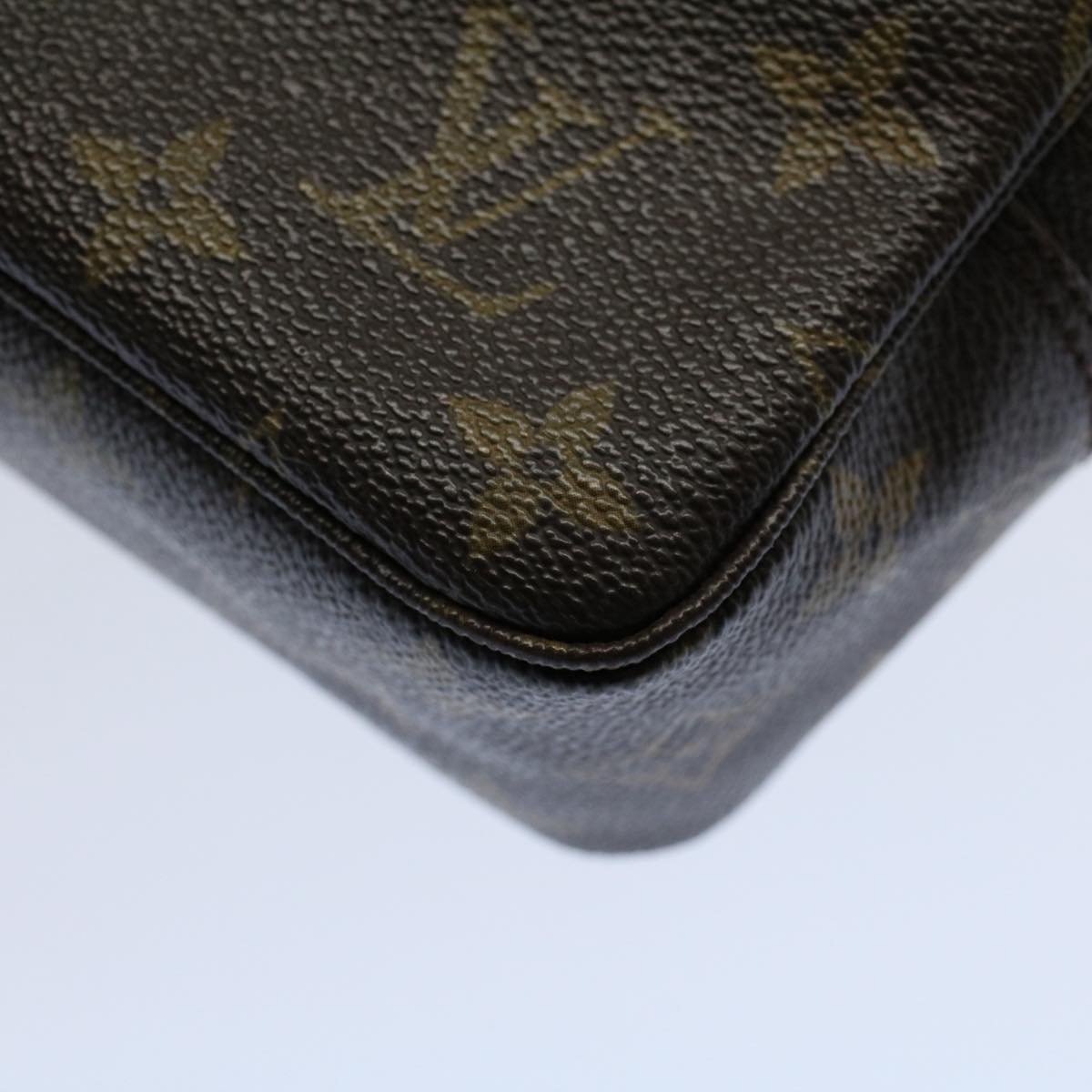 Louis Vuitton Trousse de Toilette Clutch