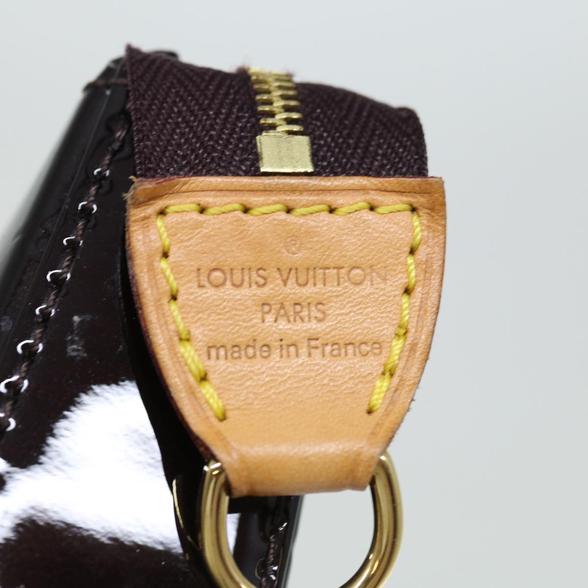 Louis Vuitton Pochette Accessoire Clutch