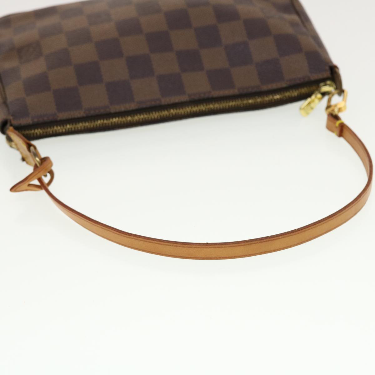 Louis Vuitton Pochette Accessoire Clutch