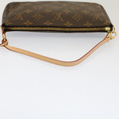 Louis Vuitton Pochette Accessoire Clutch