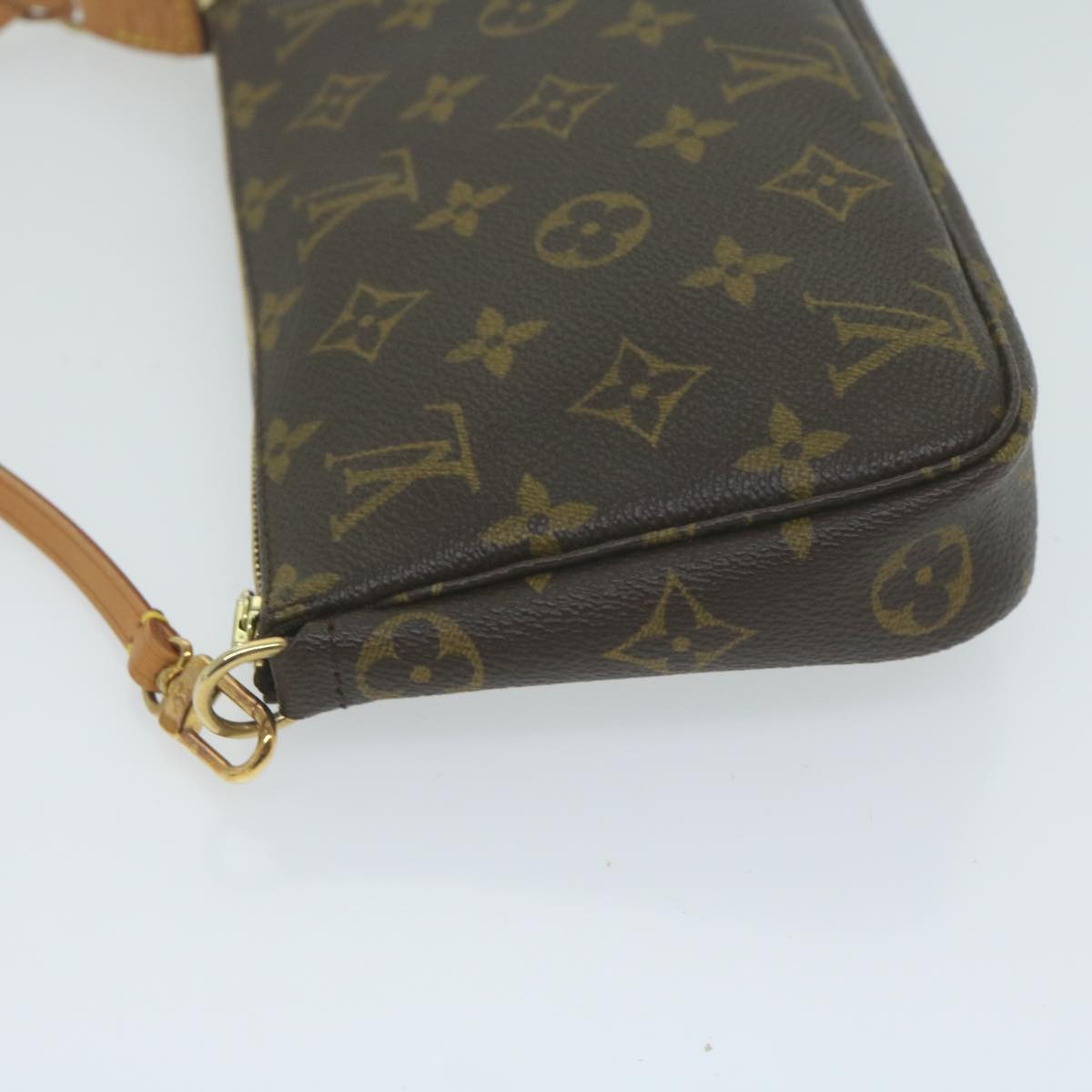 Louis Vuitton Pochette accessoires Clutch