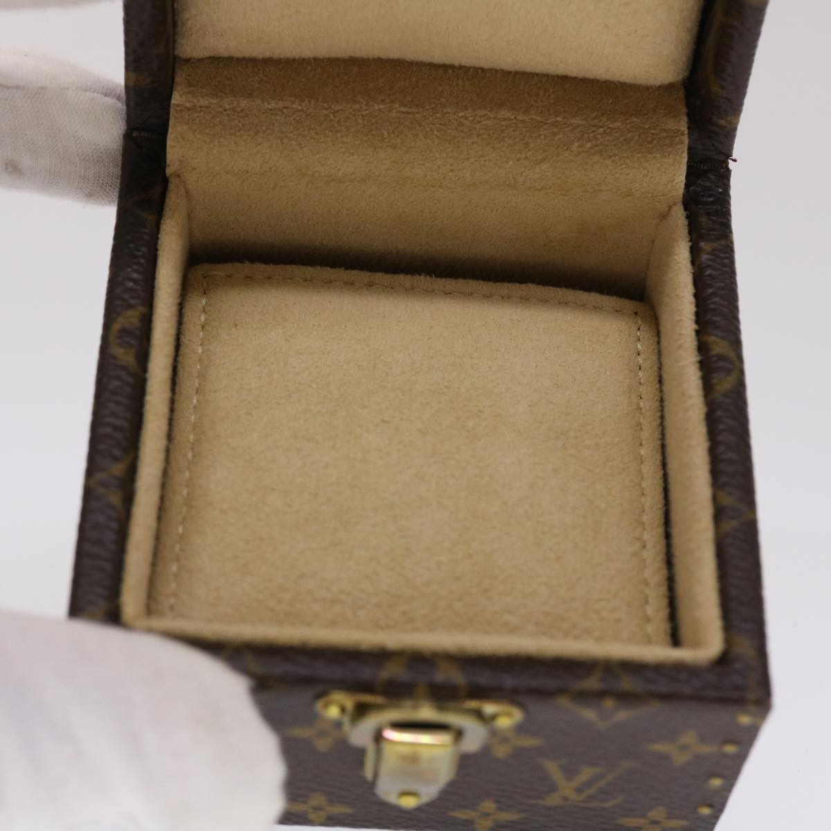 Louis Vuitton Jewelry case Jewellery Set