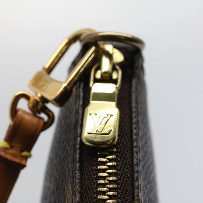 Louis Vuitton Pochette Accessoire Clutch