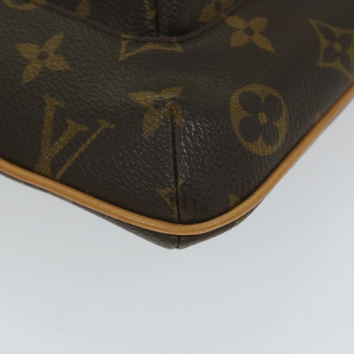 Louis Vuitton Partition Clutch