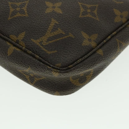 Louis Vuitton Pochette Accessoire Clutch