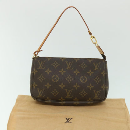 Louis Vuitton Pochette Accessoire Clutch