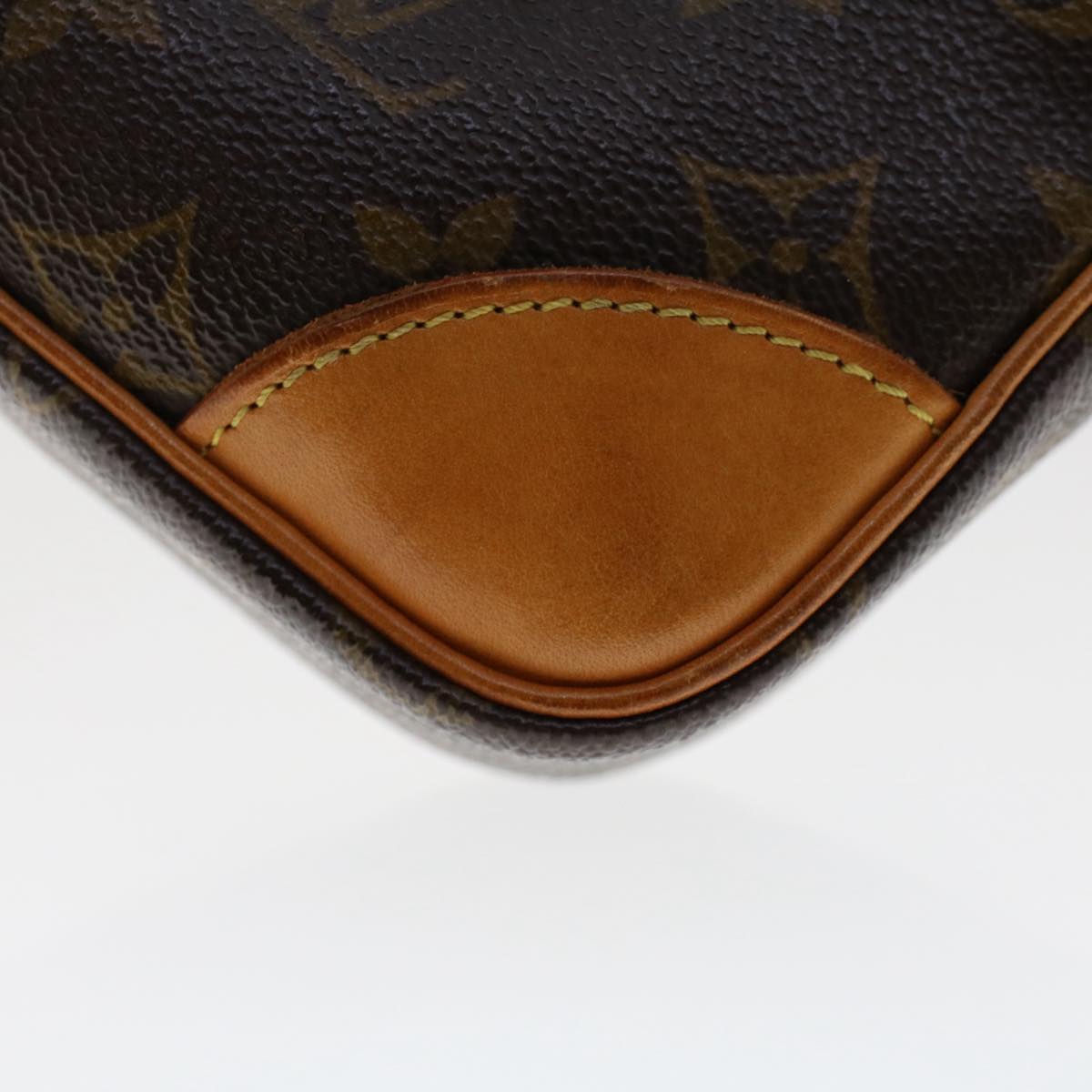 Louis Vuitton Compiegne 28 Clutch