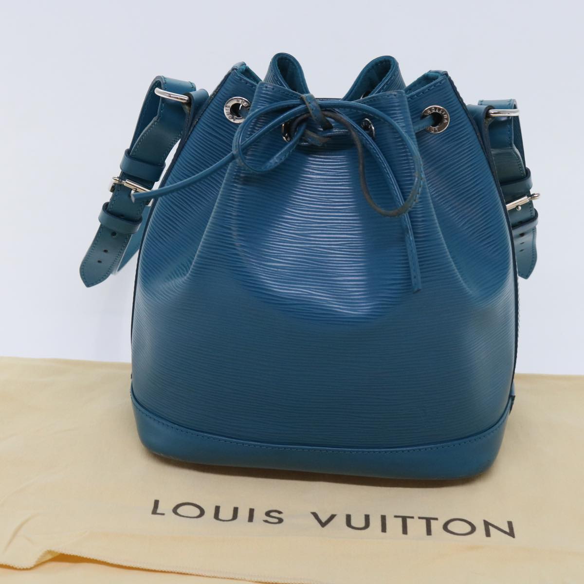 Louis Vuitton Noé Shoulder Bag