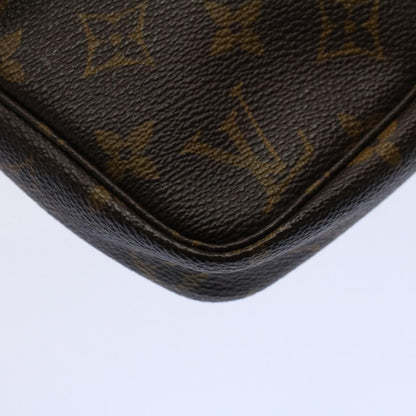 Louis Vuitton Pochette Accessoire Clutch